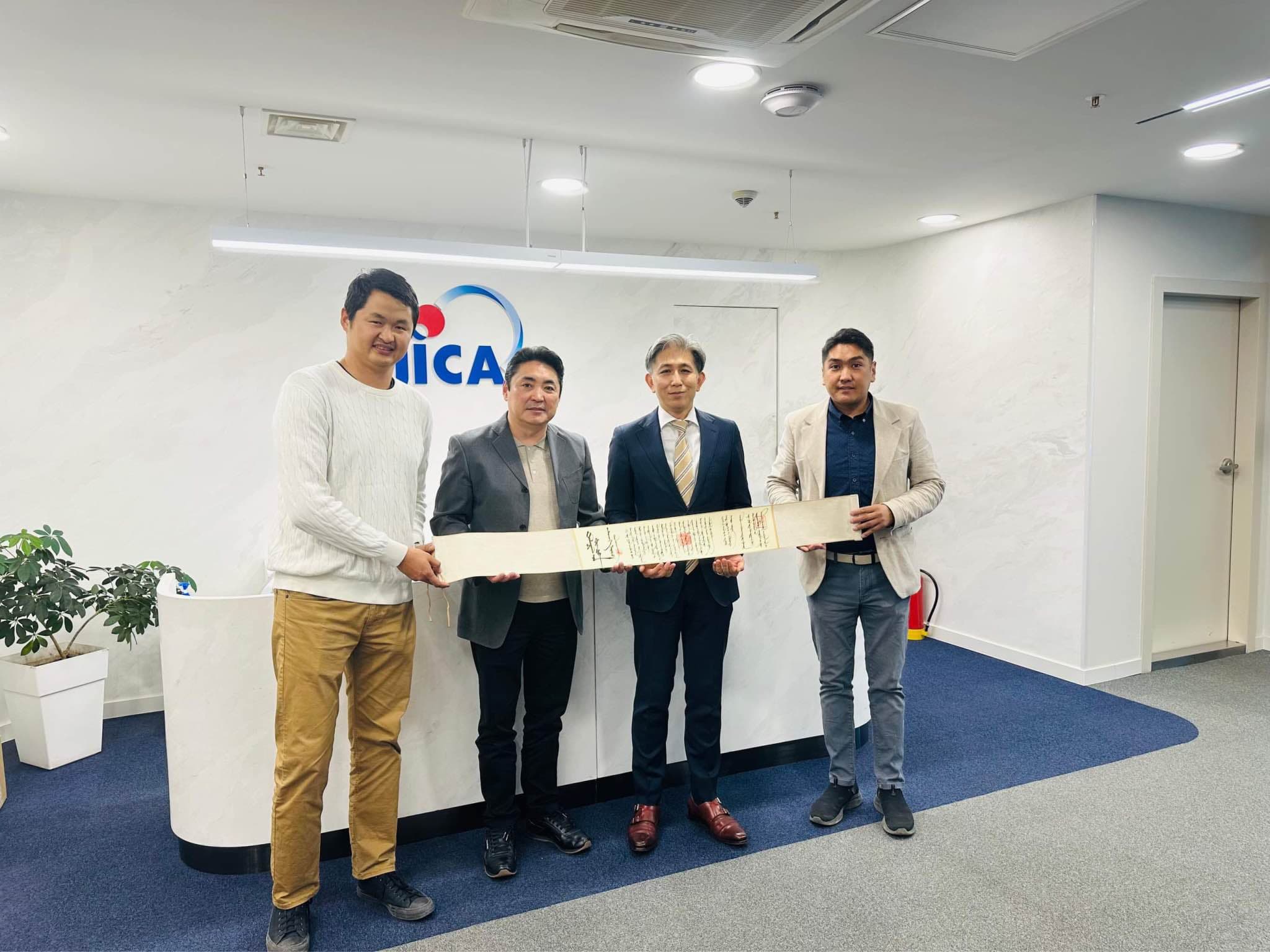 JICA Mongolia-н дарга Танака Шиничи нутаг буцаж буйтай холбогдуулан Жугамо нийгэмлэгийн төлөөлөл уулзан, талархлын бичиг гардууллаа.